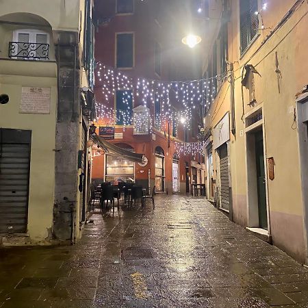 Centro Storico - Vicino Acquario E Casa Colombo Apartment Genoa Bagian luar foto